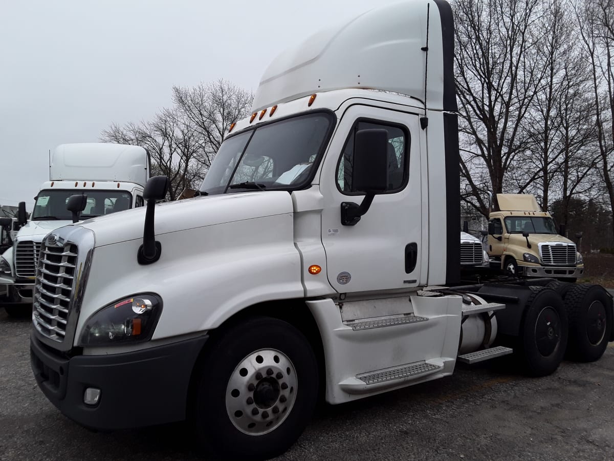 2018 Freightliner/Mercedes CASCADIA 125 749102