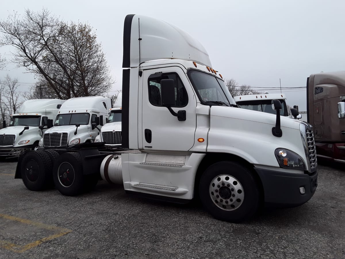 2018 Freightliner/Mercedes CASCADIA 125 749102