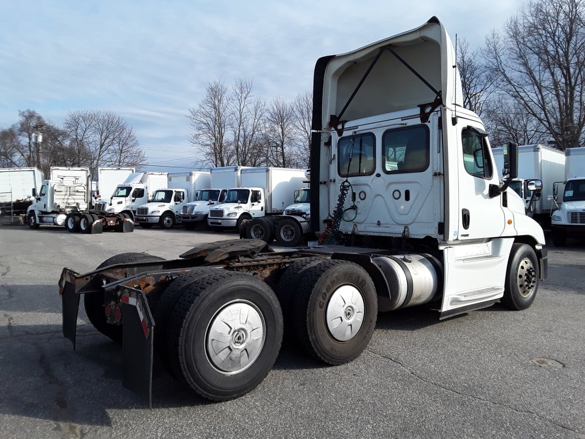 2018 Freightliner/Mercedes CASCADIA 125 749103