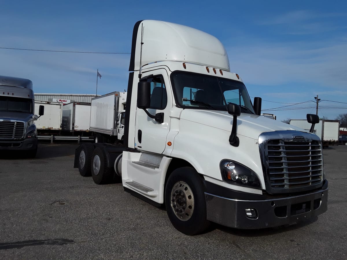 2018 Freightliner/Mercedes CASCADIA 125 749103