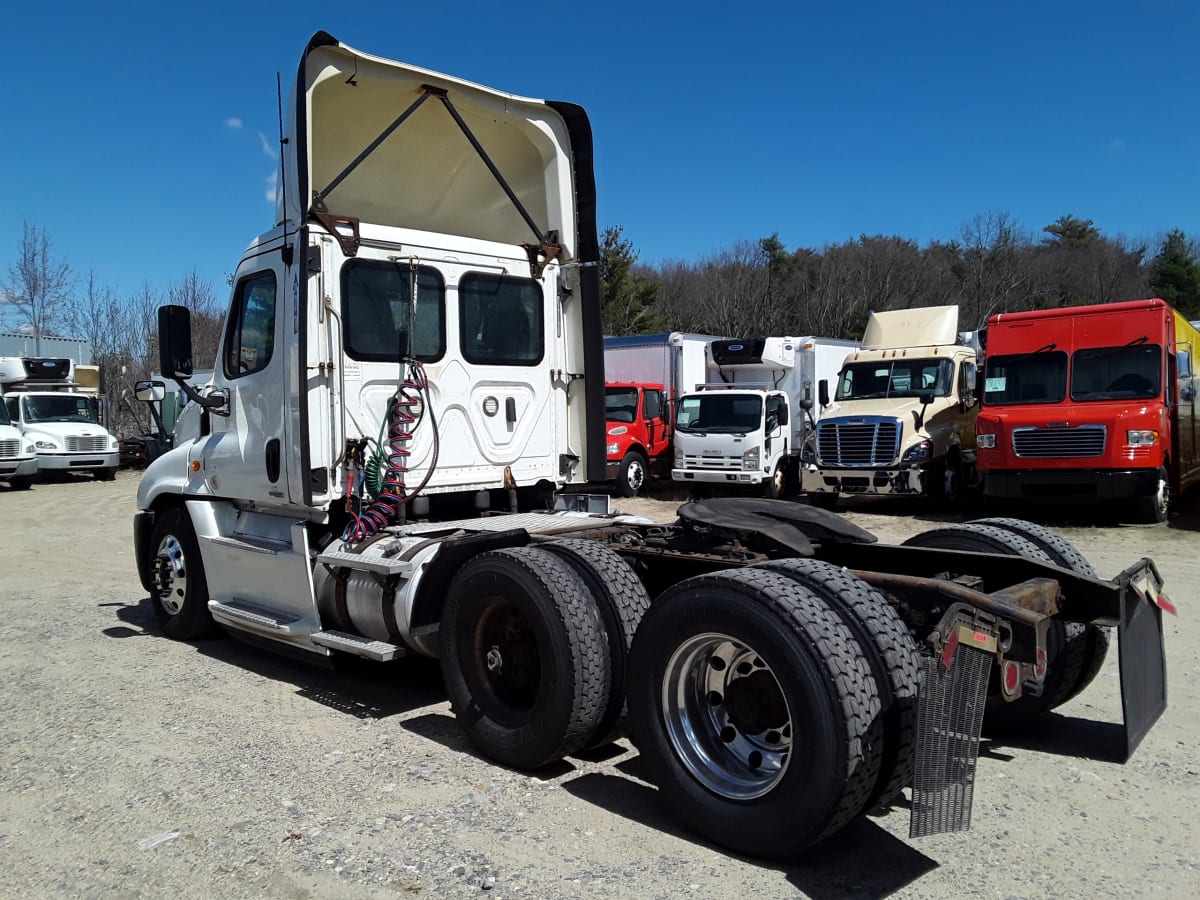 2018 Freightliner/Mercedes CASCADIA 125 749104