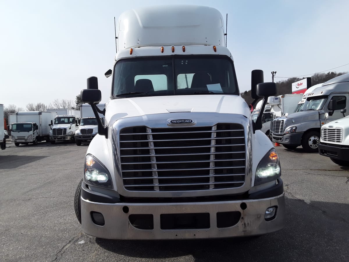 2018 Freightliner/Mercedes CASCADIA 125 749105