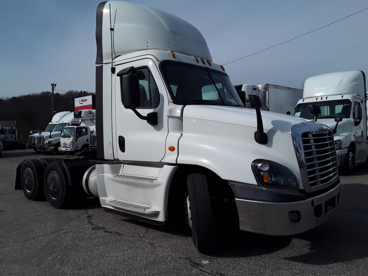 2018 Freightliner/Mercedes CASCADIA 125 749105