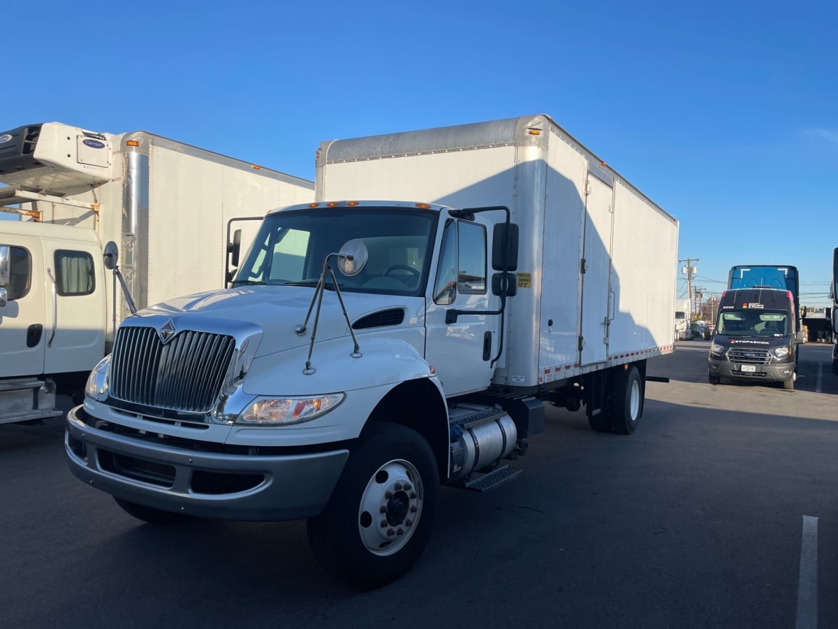 2018 Navistar International 4300 749458