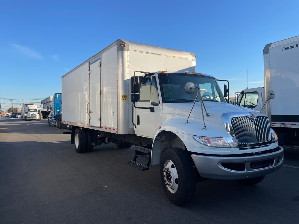 2018 Navistar International 4300 749458