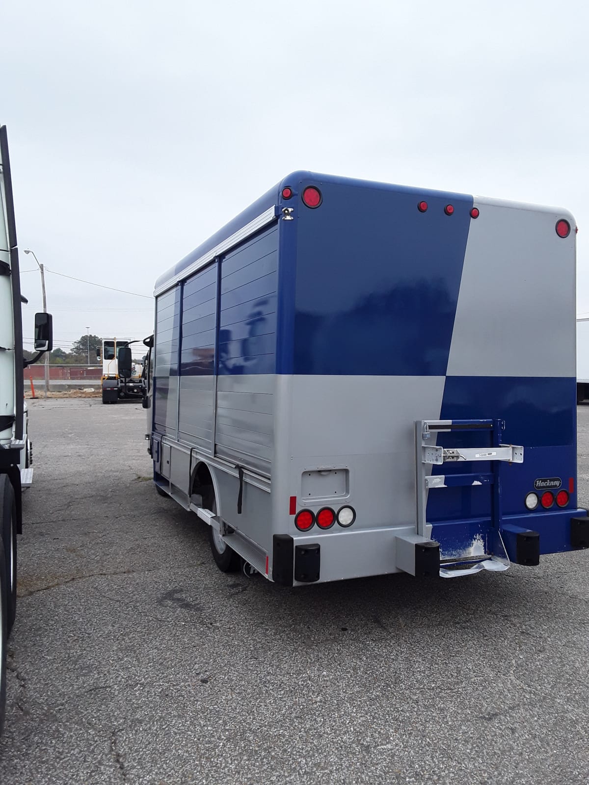 2018 Isuzu NRR 749468