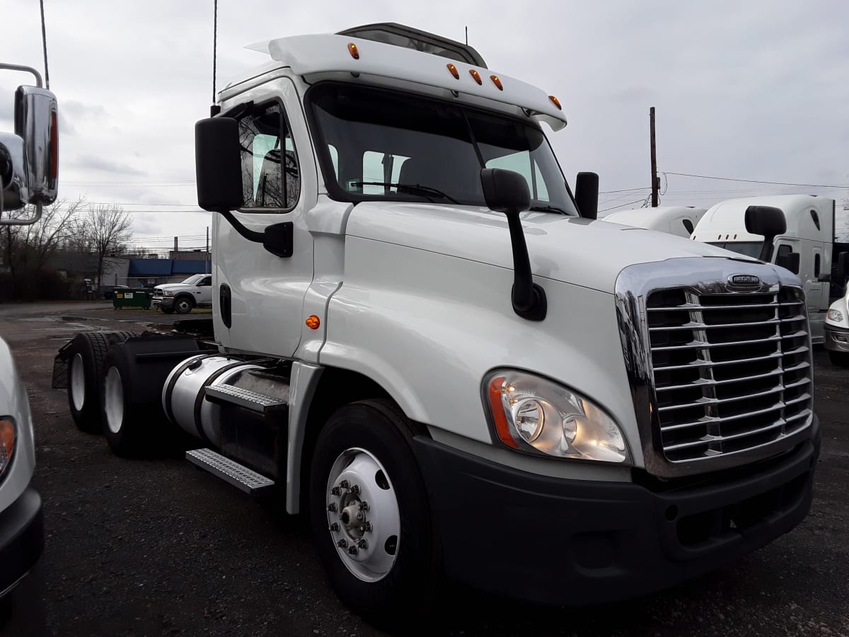 2018 Freightliner/Mercedes CASCADIA 125 749701