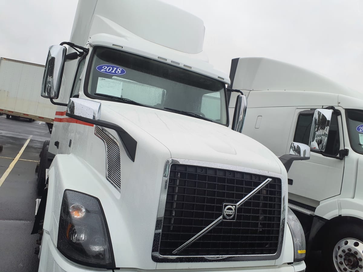 2018 Volvo VNL64TRACTOR 749739