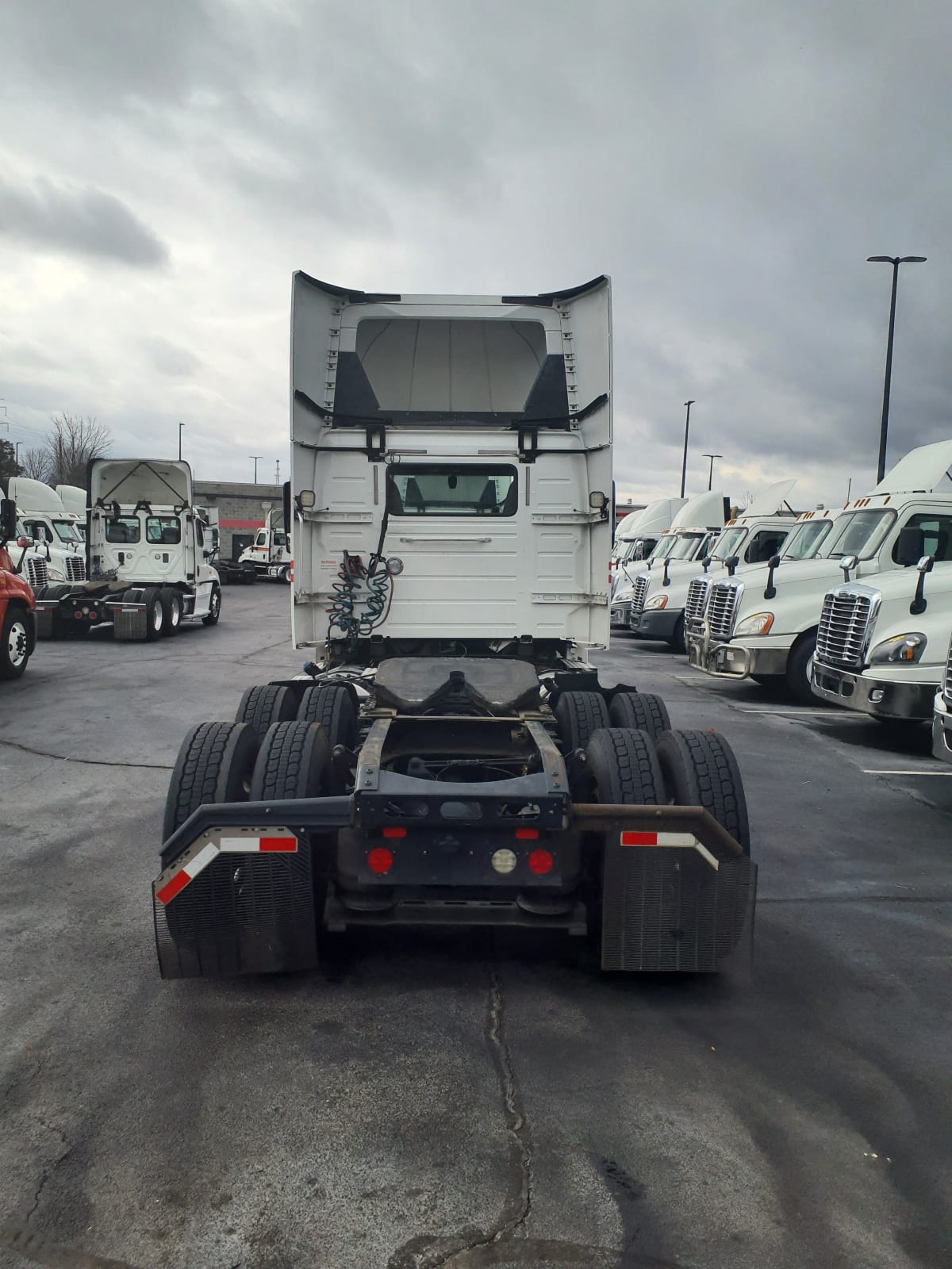 2018 Volvo VNL64TRACTOR 749743