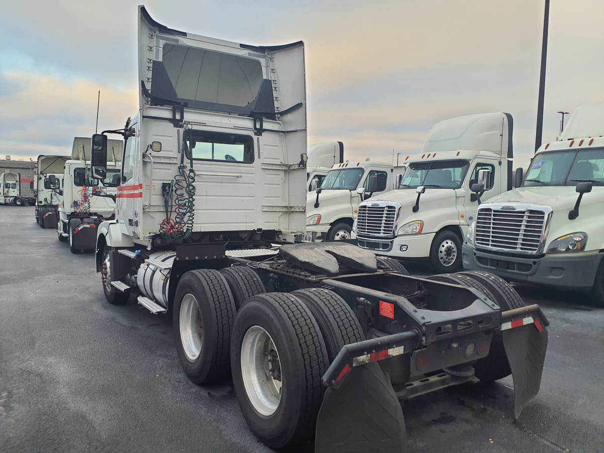 2018 Volvo VNL64TRACTOR 749744