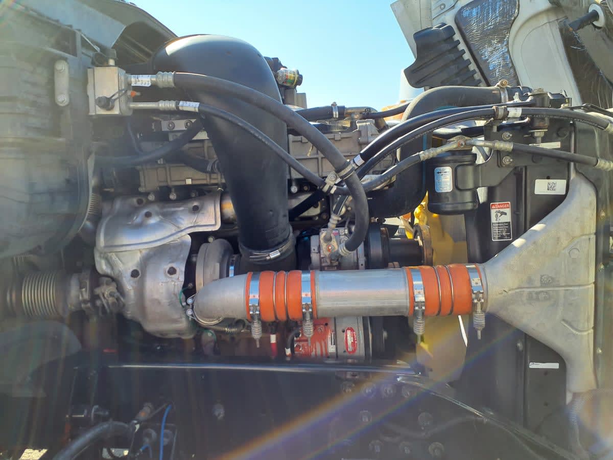 2018 Freightliner/Mercedes CASCADIA 125 749821