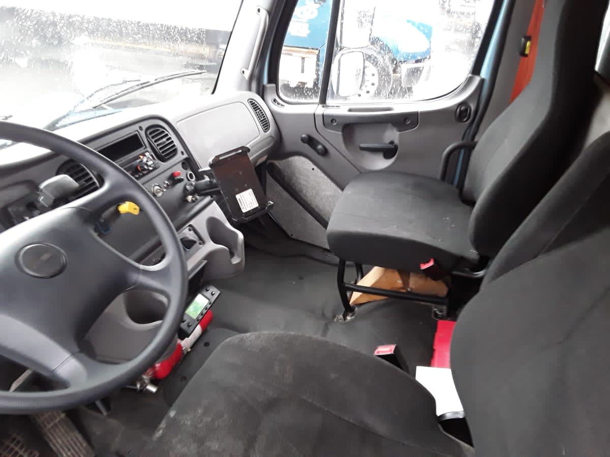 2018 Freightliner/Mercedes M2 106 749877