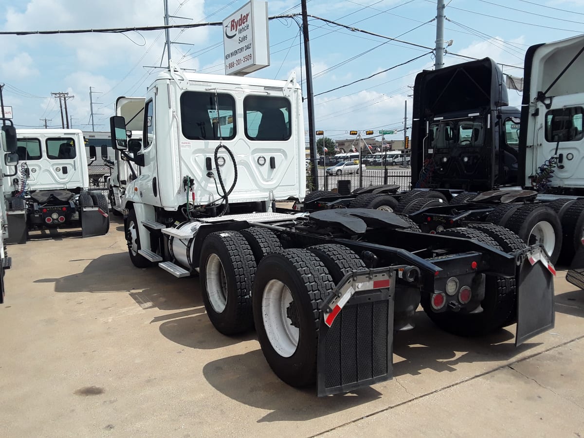 2018 Freightliner/Mercedes CASCADIA 125 750016