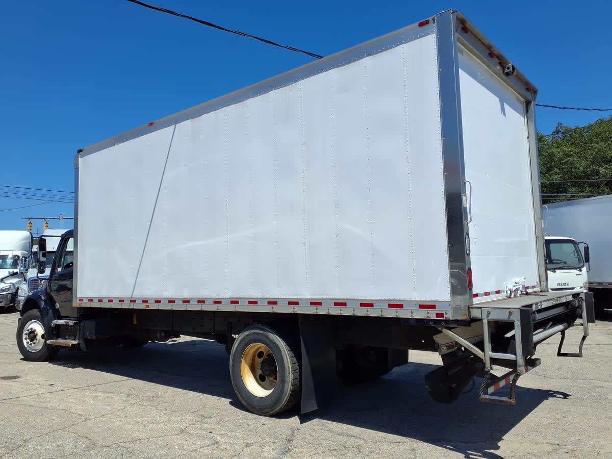 2018 Freightliner M2 106 750018