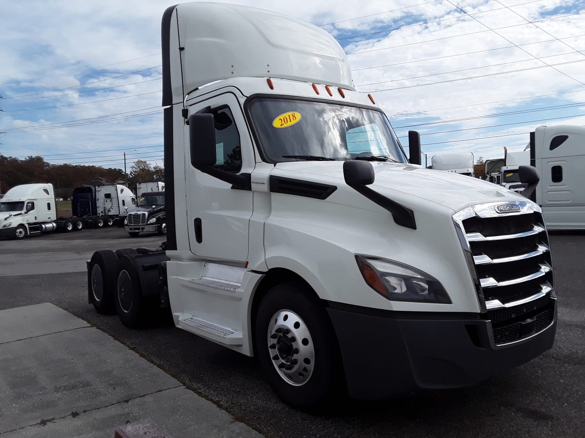 2018 Freightliner/Mercedes NEW CASCADIA PX12664 750183