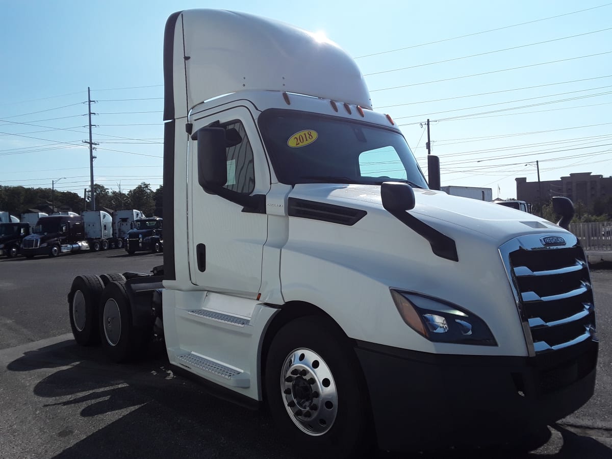 2018 Freightliner/Mercedes NEW CASCADIA PX12664 750186