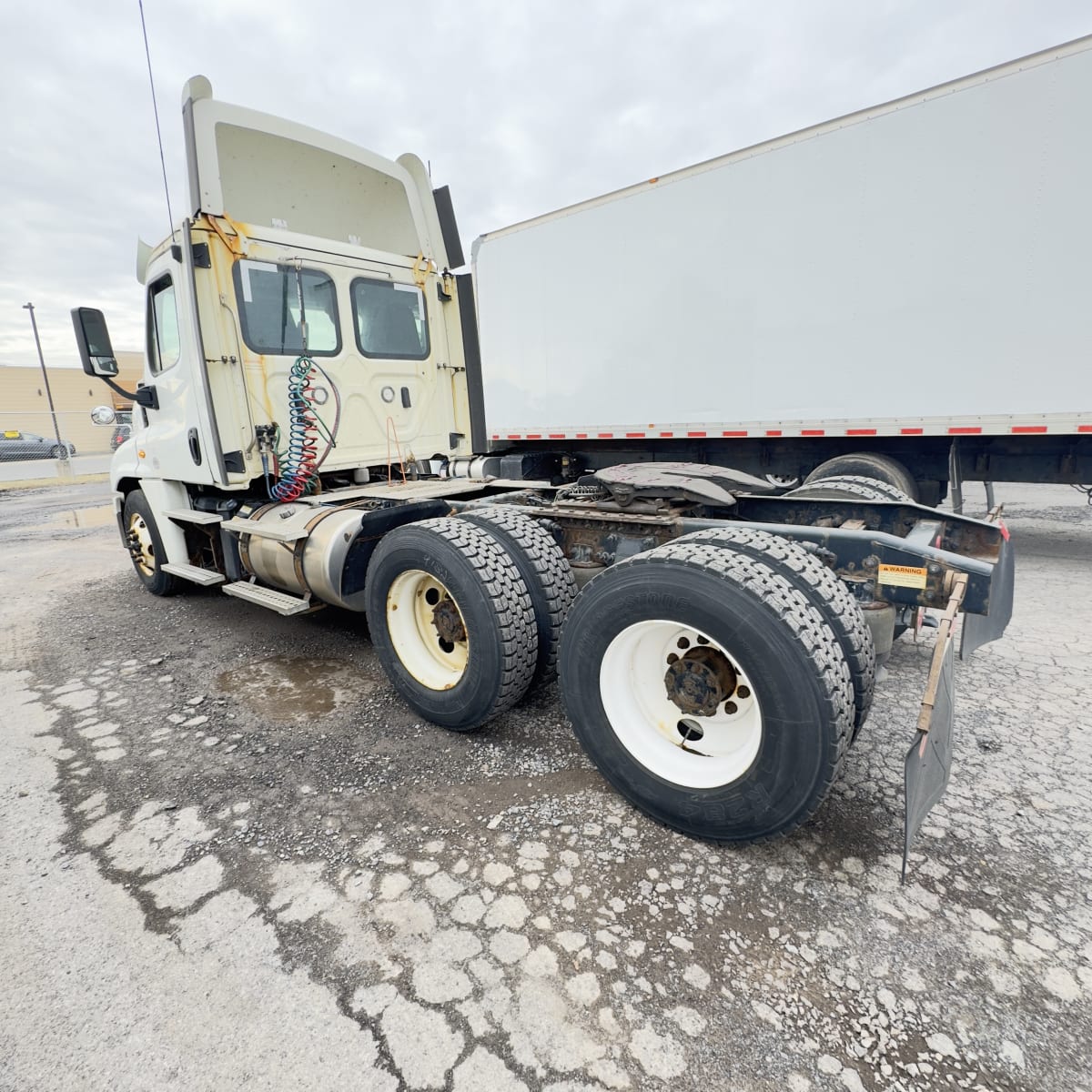 2018 Freightliner/Mercedes CASCADIA 125 750235