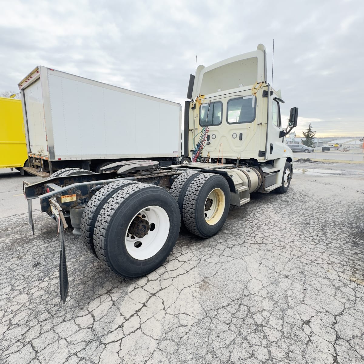 2018 Freightliner/Mercedes CASCADIA 125 750235