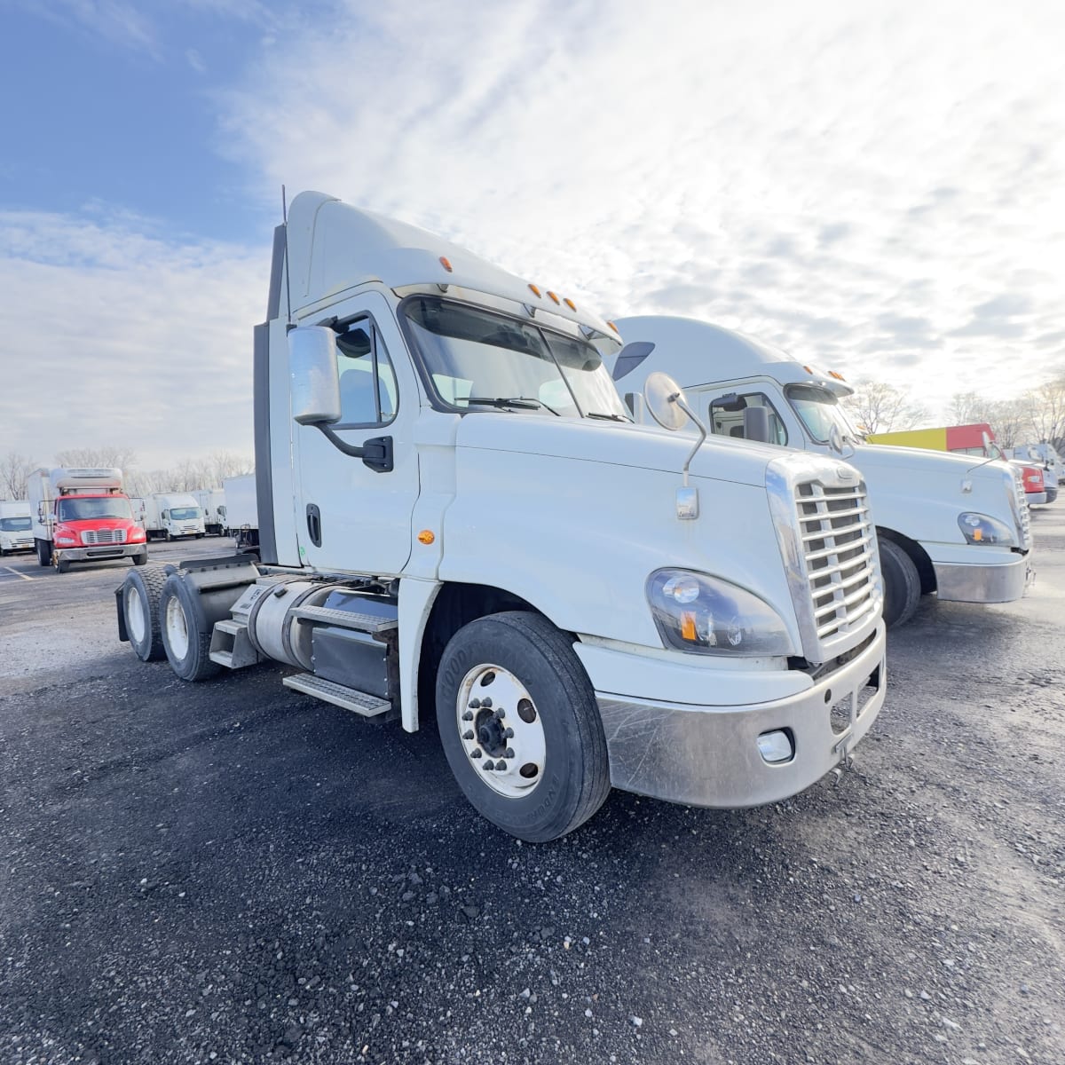 2018 Freightliner/Mercedes CASCADIA 125 750236