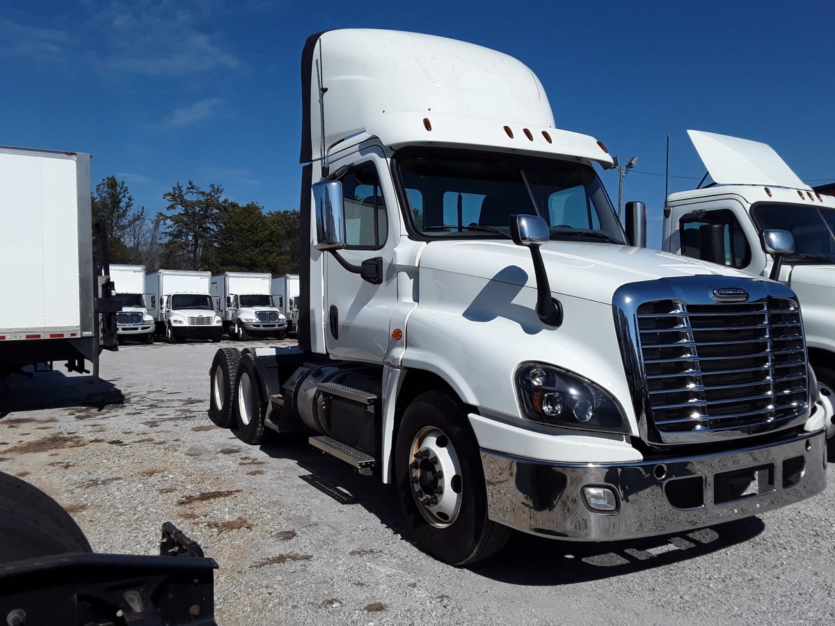 2018 Freightliner/Mercedes CASCADIA 125 750239