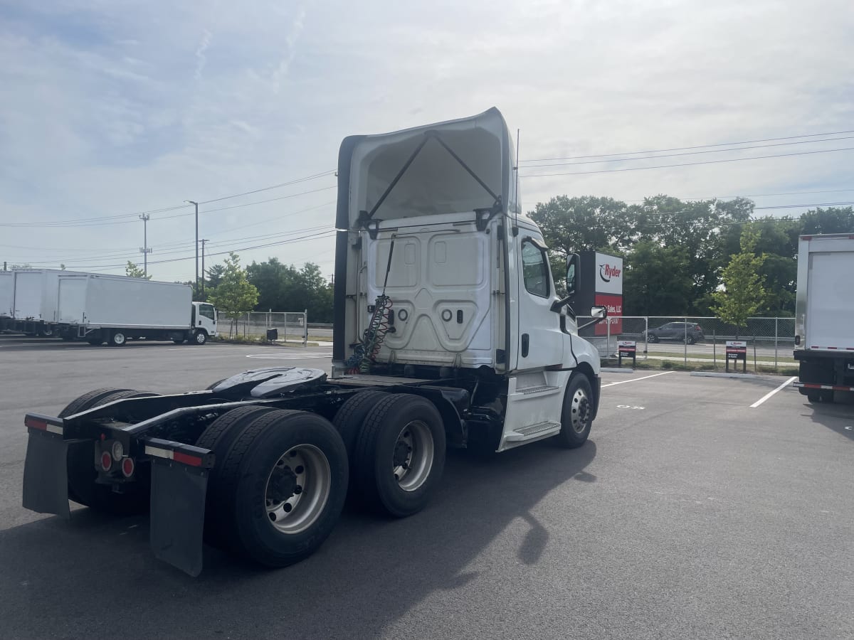 2018 Freightliner/Mercedes NEW CASCADIA PX12664 750264