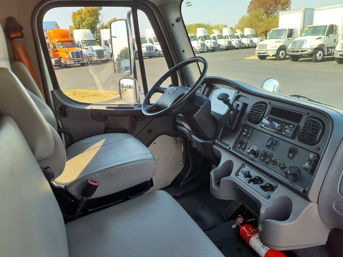 2018 Freightliner/Mercedes M2 106 750394