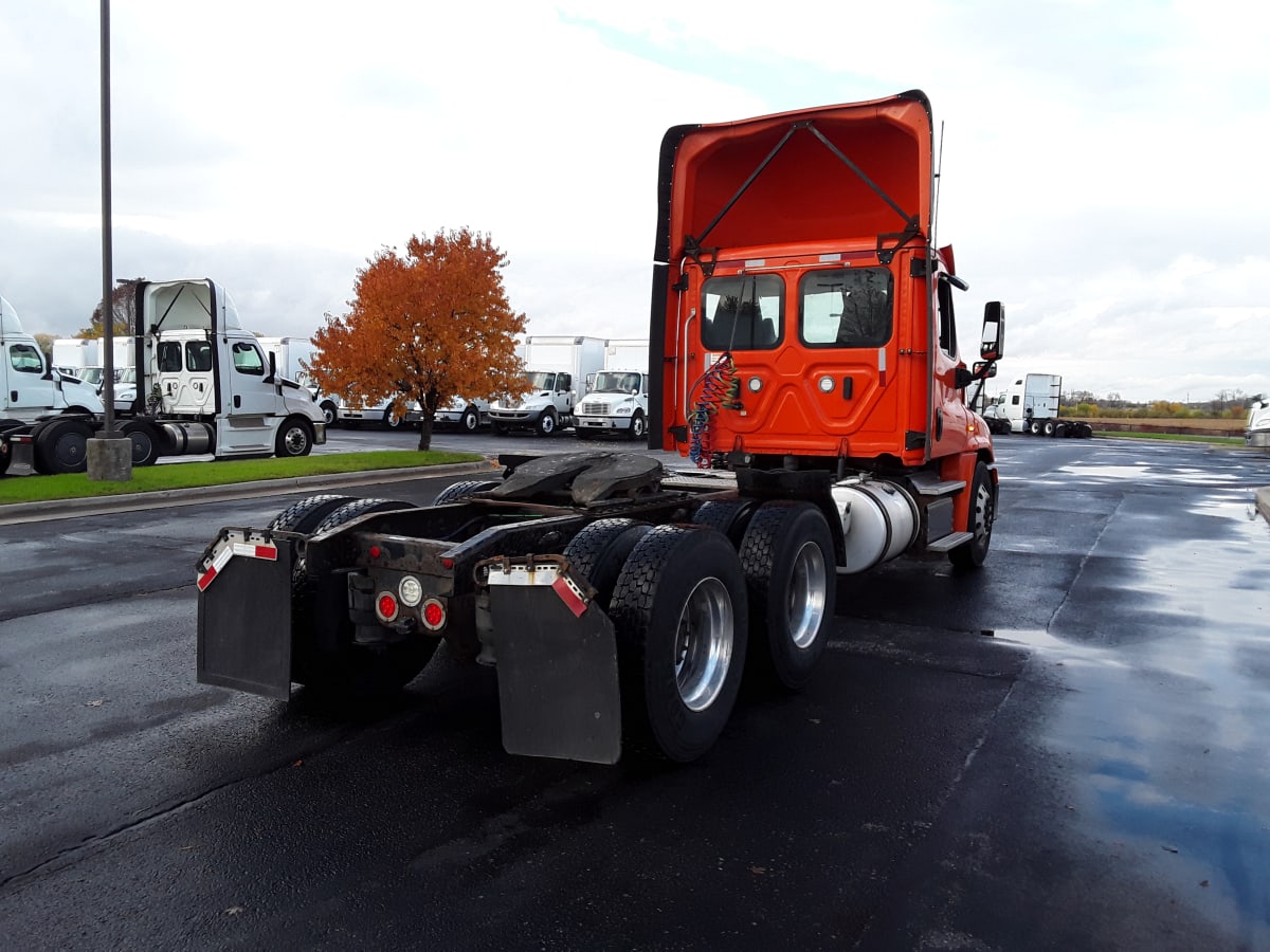 2018 Freightliner/Mercedes CASCADIA 125 750398