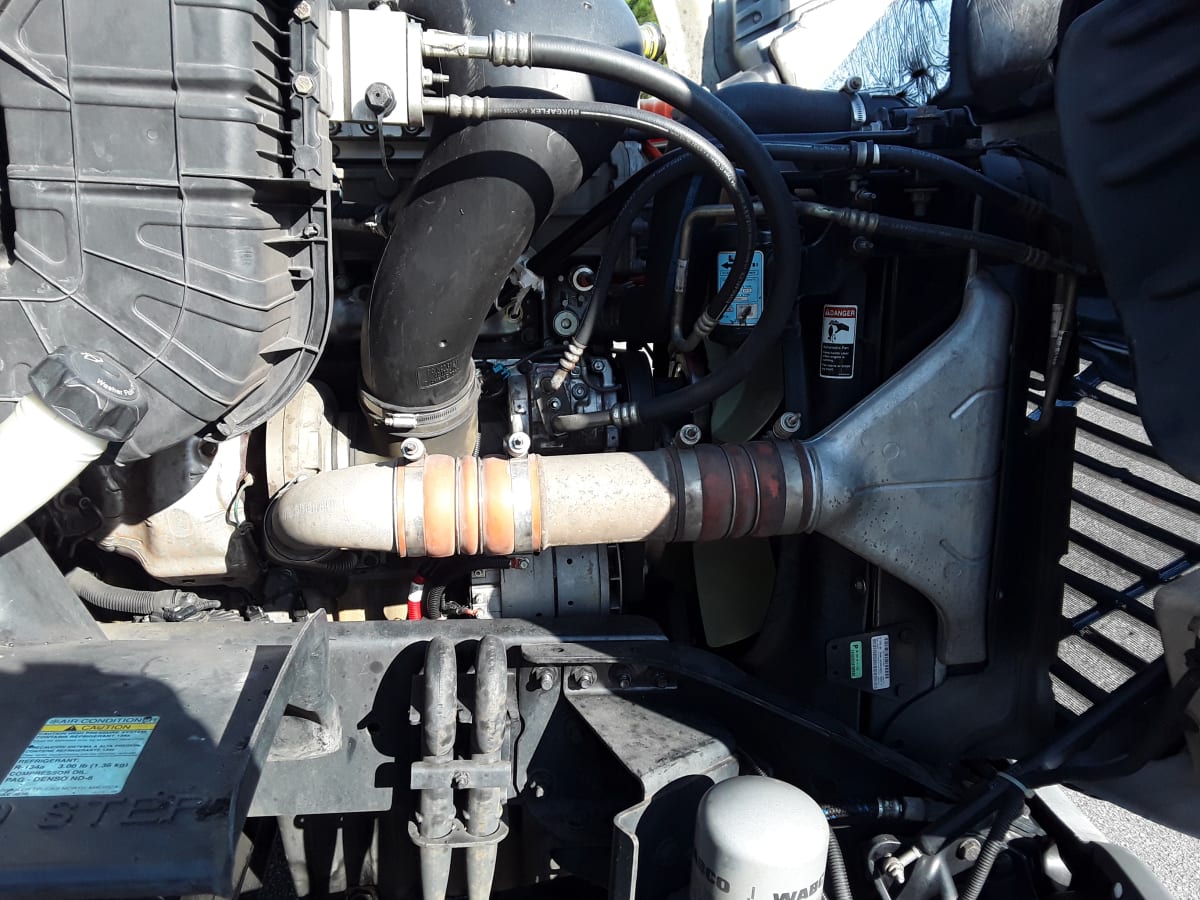 2018 Freightliner/Mercedes CASCADIA 113 750425