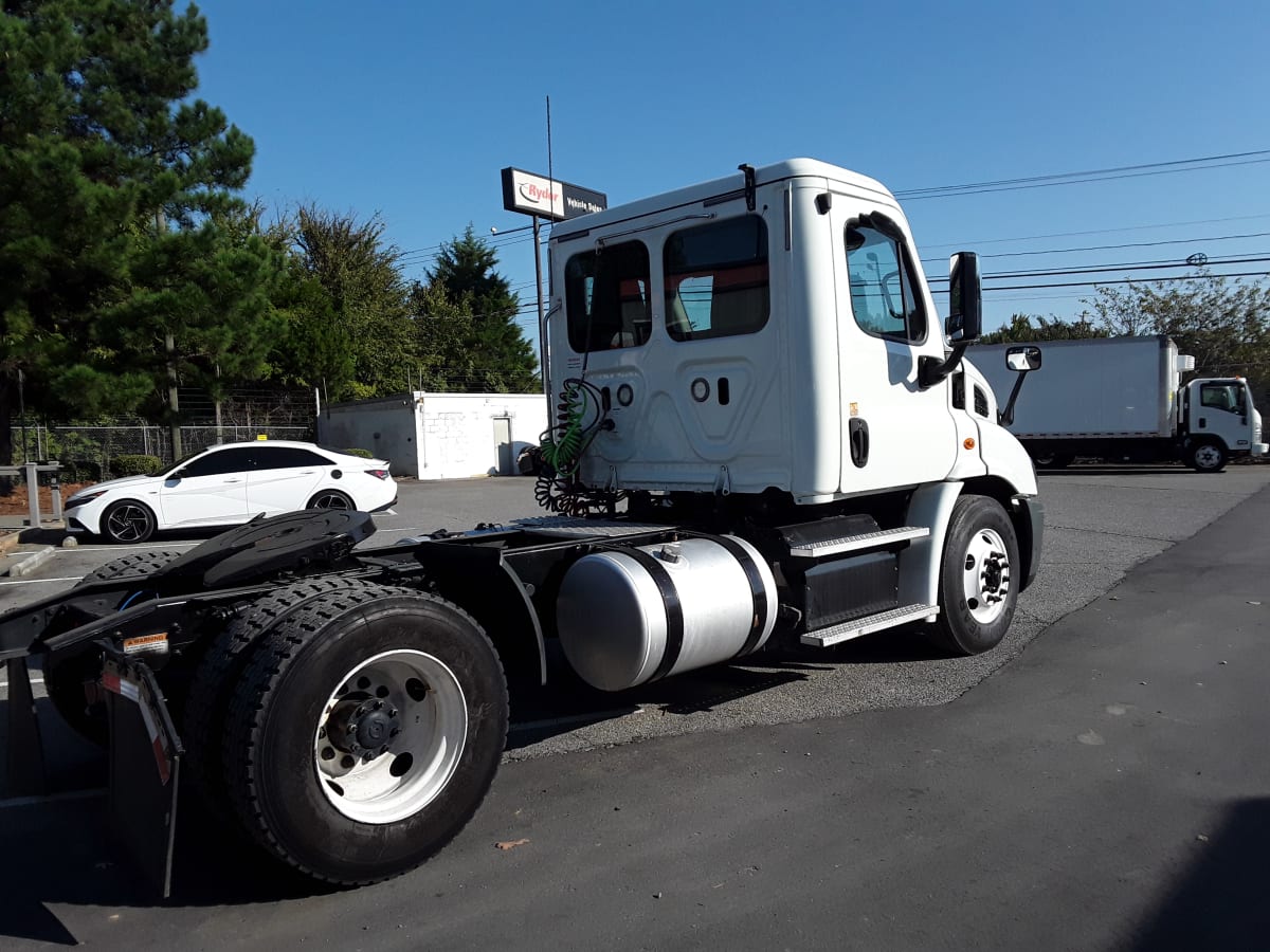 2018 Freightliner/Mercedes CASCADIA 113 750425