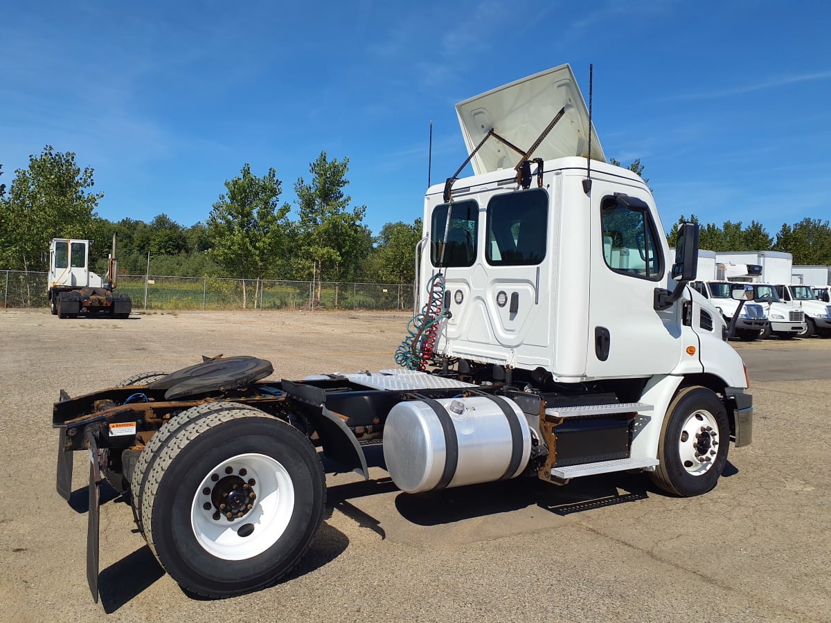 2018 Freightliner/Mercedes CASCADIA 113 750675