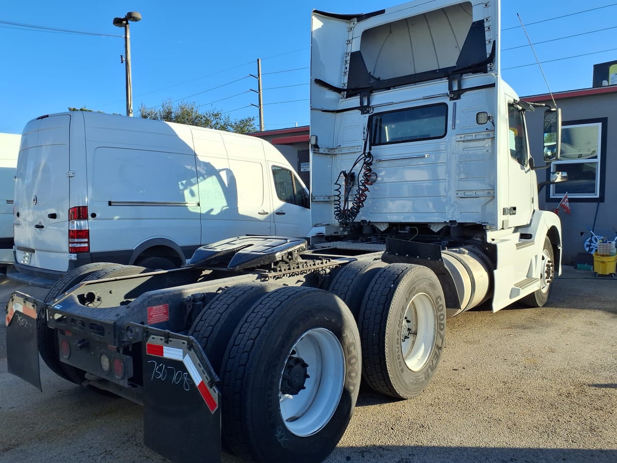 2018 Volvo VNL64TRACTOR 750708