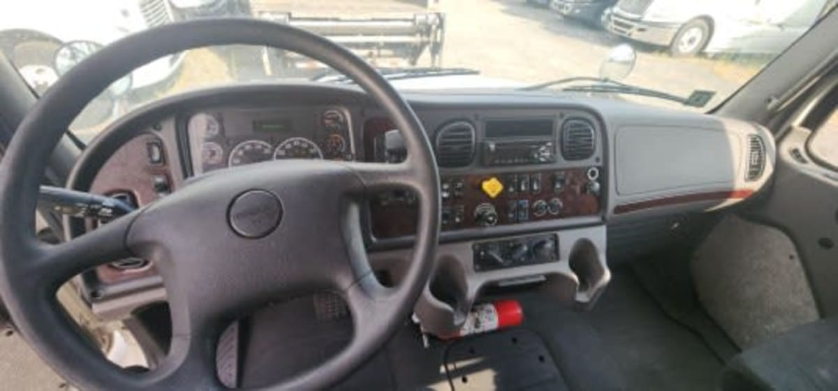 2018 Freightliner/Mercedes M2 106 750727