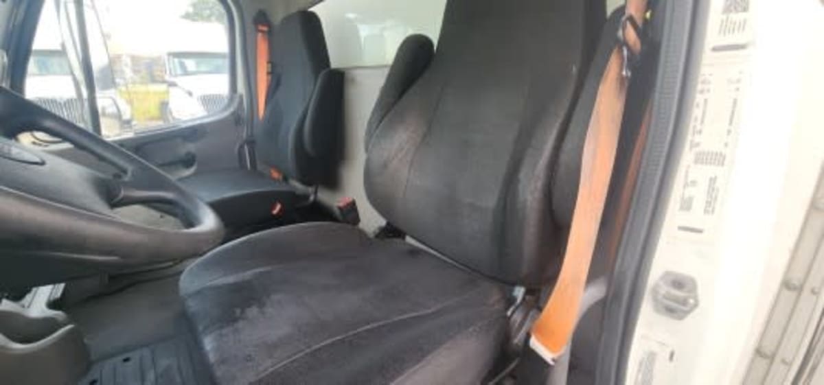 2018 Freightliner/Mercedes M2 106 750727