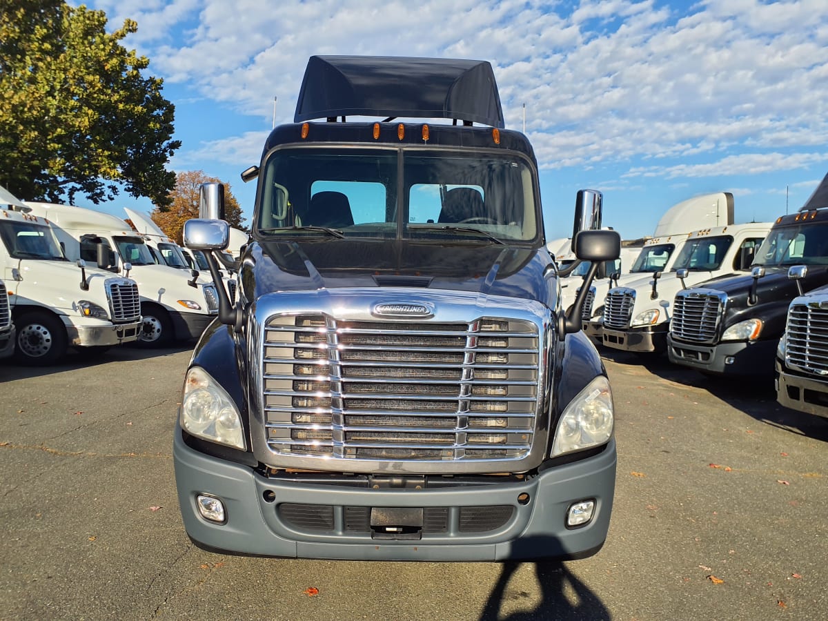 2018 Freightliner/Mercedes CASCADIA 125 750755