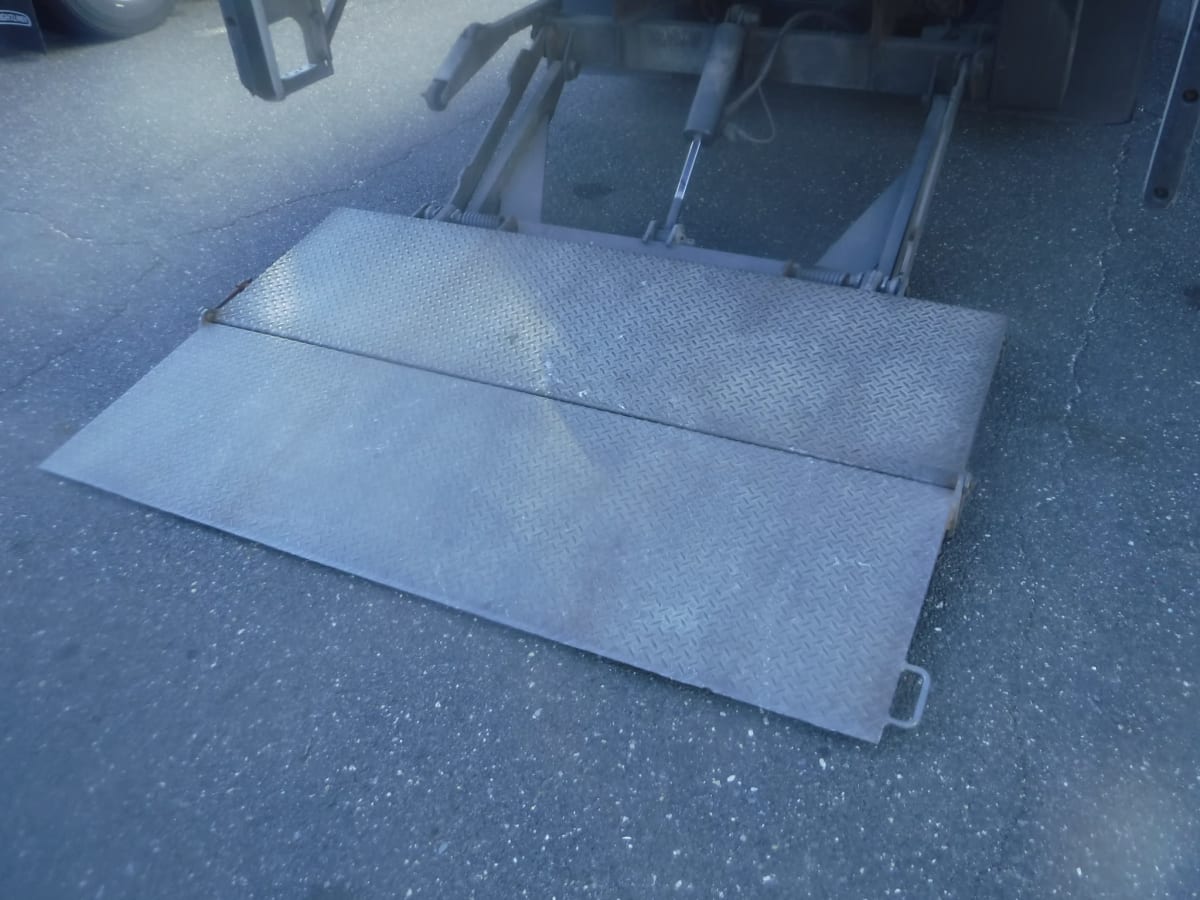 2018 Isuzu NPR 750899