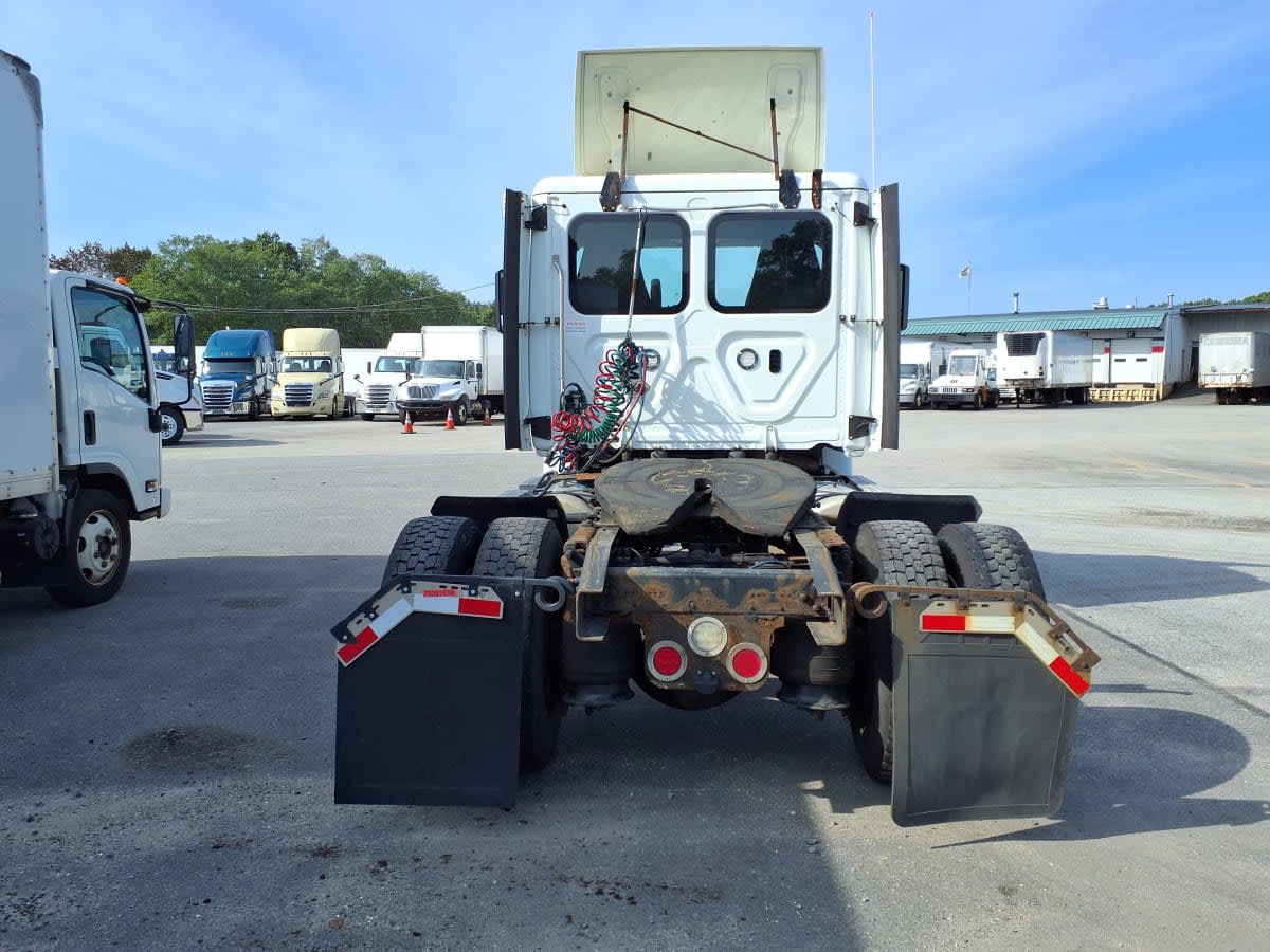 2018 Freightliner/Mercedes CASCADIA 113 750914