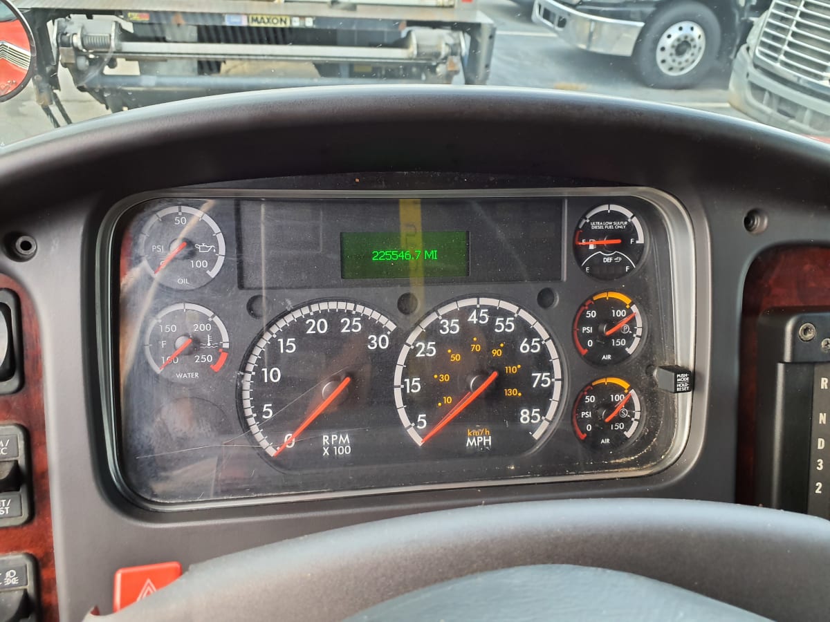 2018 Freightliner/Mercedes M2 106 750954