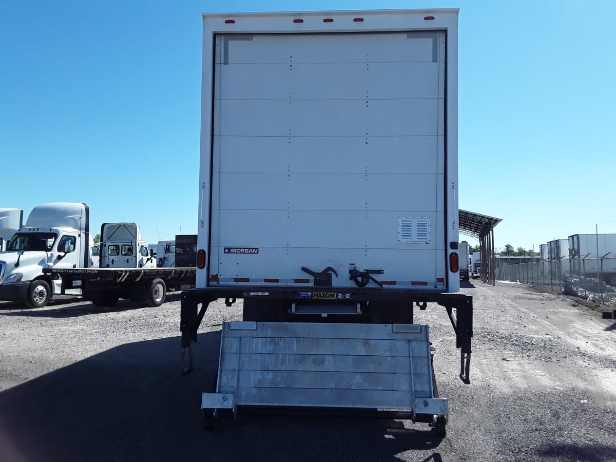 2018 Freightliner/Mercedes M2 106 750961