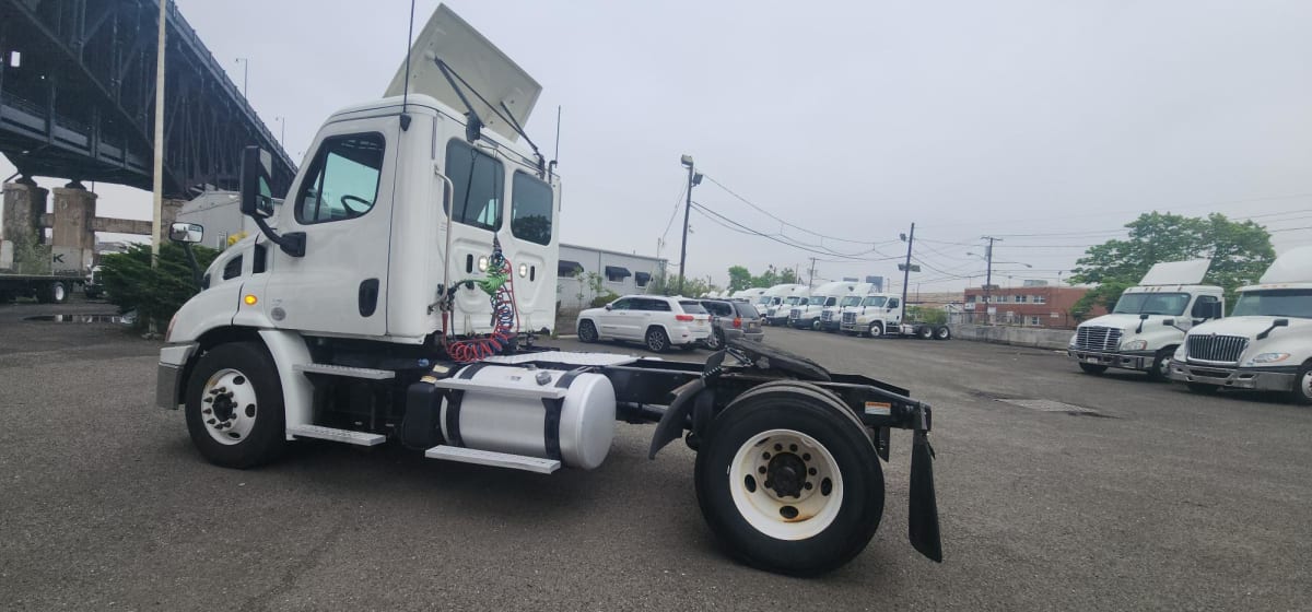 2018 Freightliner/Mercedes CASCADIA 113 750968