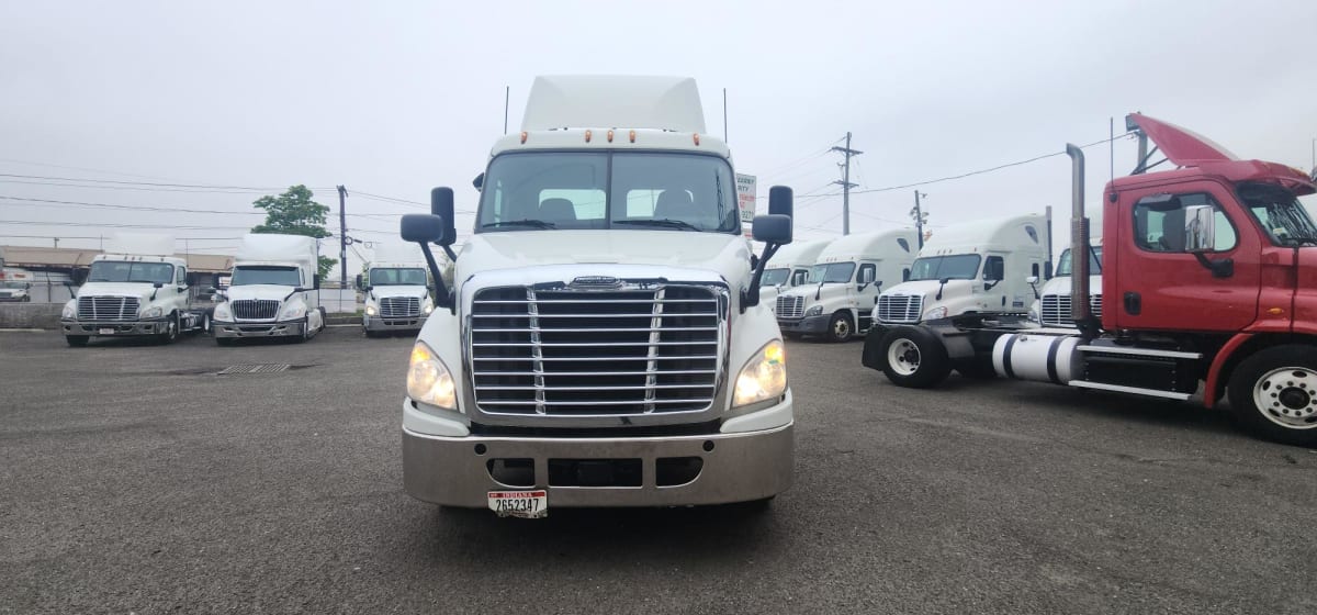 2018 Freightliner/Mercedes CASCADIA 113 750968