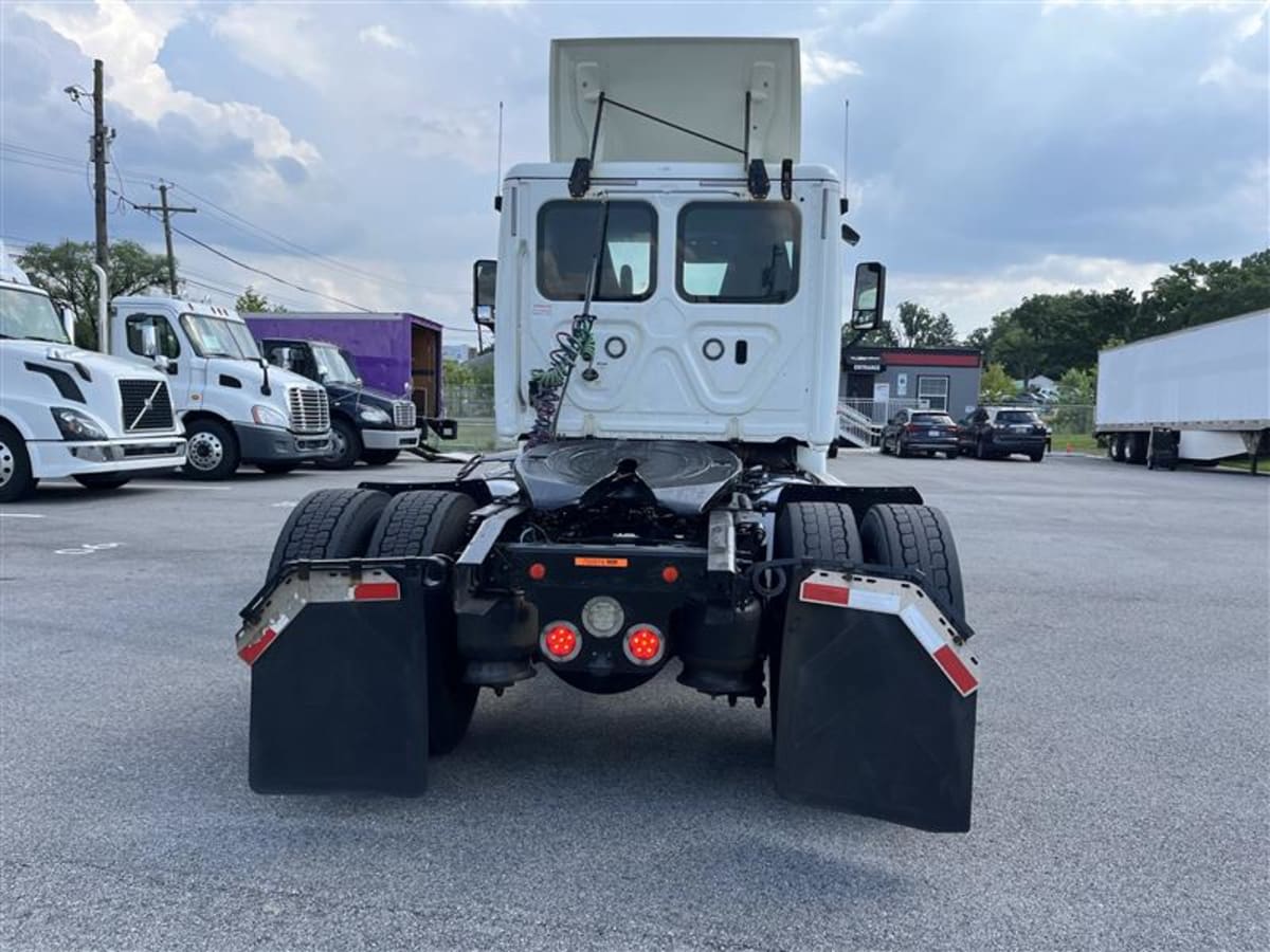 2018 Freightliner - image 5