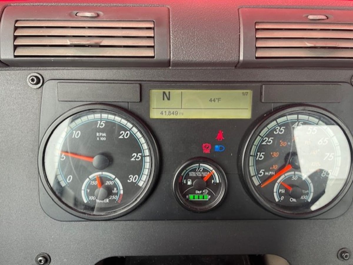 2018 Freightliner - image 9