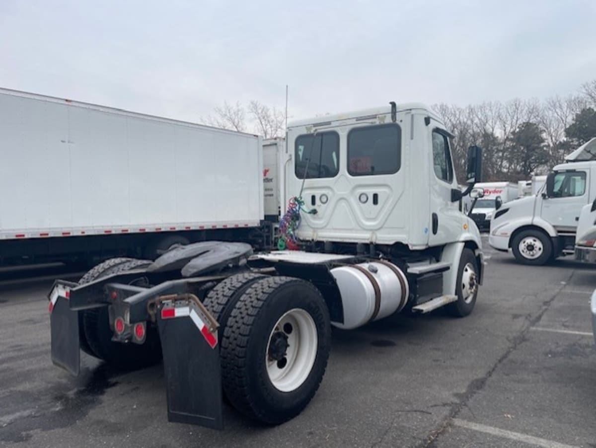 2018 Freightliner - image 4