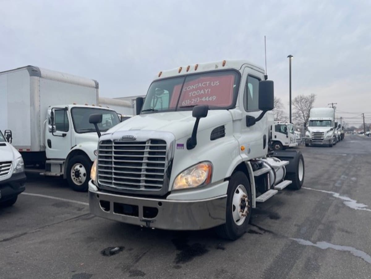 2018 Freightliner - image 1