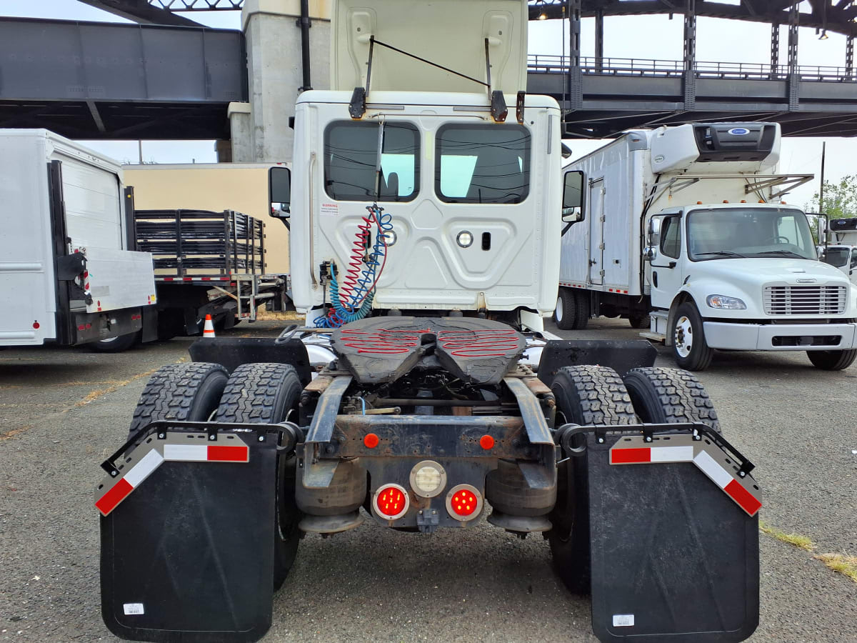 2018 Freightliner - image 5