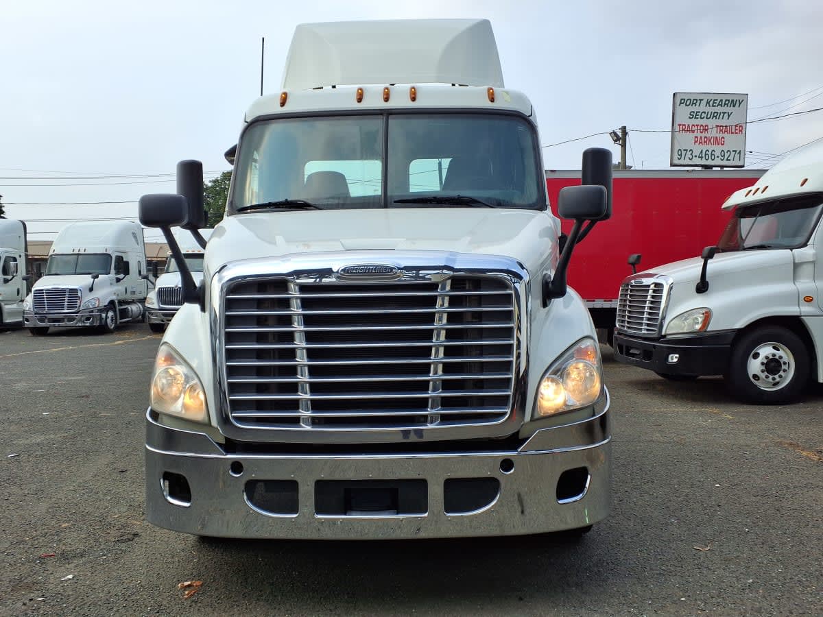2018 Freightliner - image 2