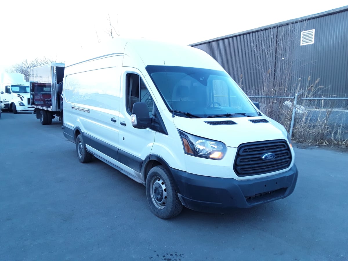 2017 Ford Motor Company TRANSIT 250 HI ROOF 750992