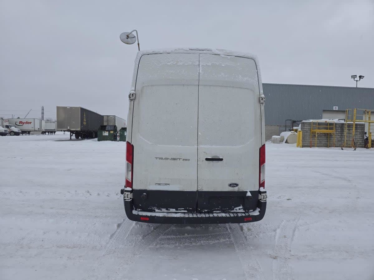 2017 Ford Motor Company TRANSIT 250 HI ROOF 750995