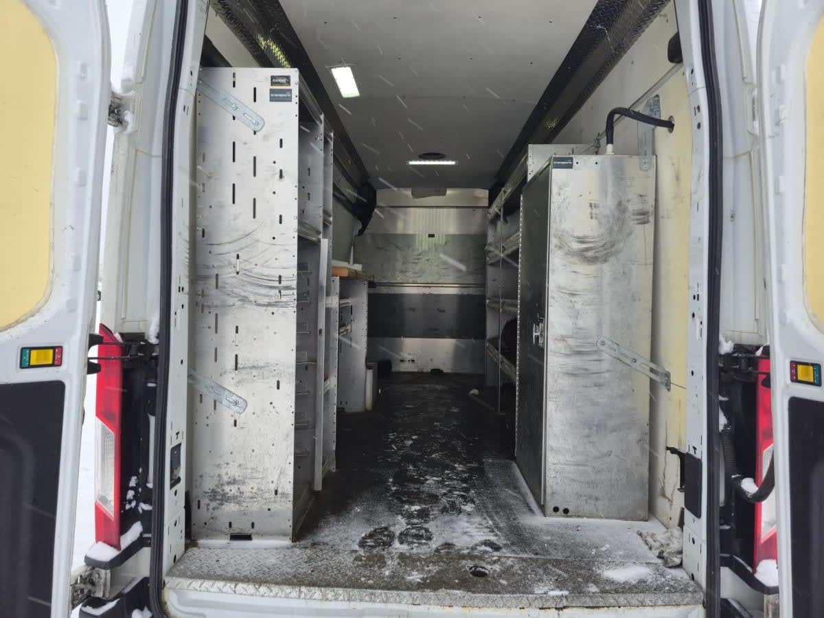 2017 Ford Motor Company TRANSIT 250 HI ROOF 750995