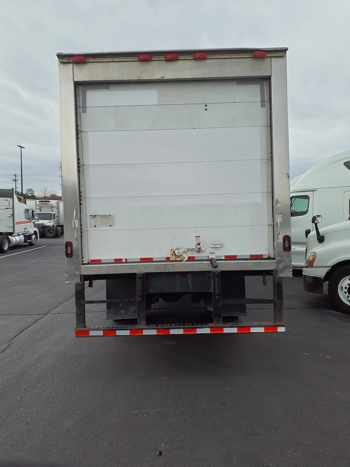 2018 Freightliner/Mercedes M2 106 751015